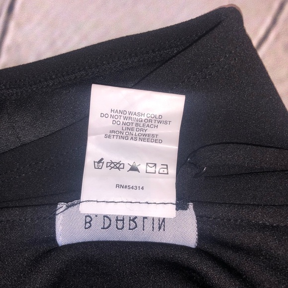 Off the Shoulder Crop Top - Picture 6 of 7